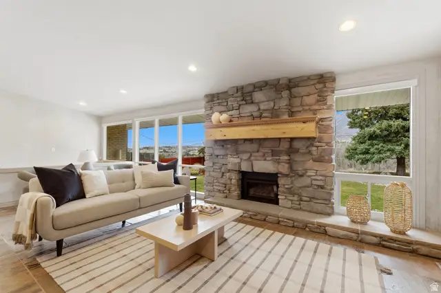 8651 S Mount Majestic Rd, Sandy, UT 84093 - #3