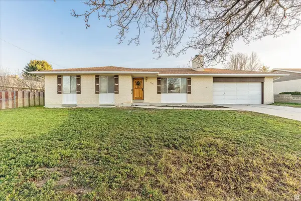 3355 W Meadowbrook Dr, Salt Lake City, UT 84119