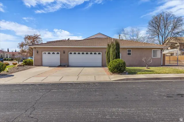 2313 E 700 N, Saint George, UT 84790 - #3