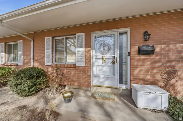 2199 E Carriage Ln #5, Holladay, UT 84117 - #3