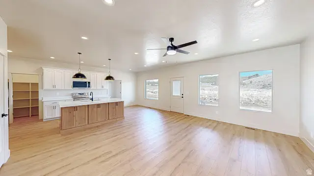 604 N State St, Fountain Green, UT 84632 - #2