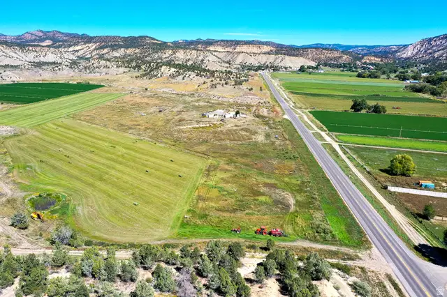 1310 S State St, Orderville, UT 84758 - #3