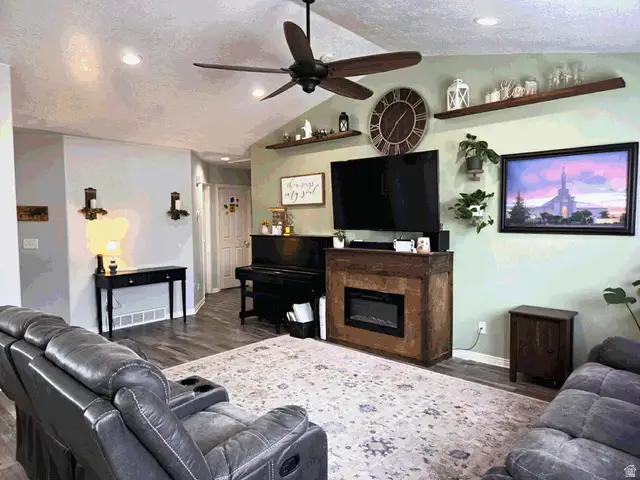 2147 E Shadow Dr, Eagle Mountain, UT 84005 - #1