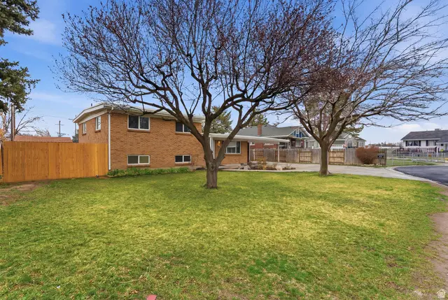 3401 S Lee Ann St W, West Valley City, UT 84119 - #3