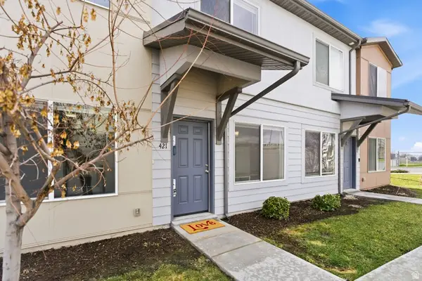 421 E Penny Ln, Clearfield, UT 84015
