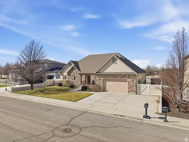 1092 S Valley Sage Dr E, Springville, UT 84663 - #2