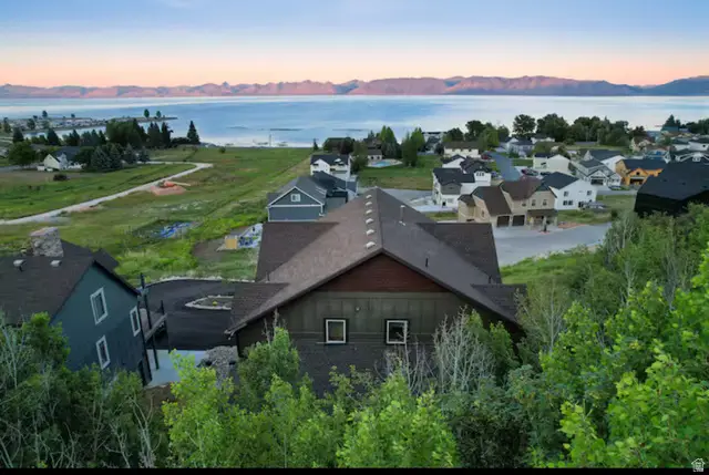 705 N Lochwood Vw, Garden City, UT 84028 - #3