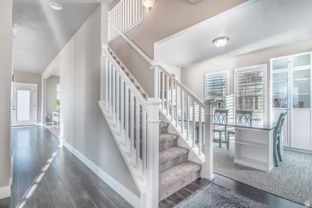 356 N Apple Leaf Ave, Kaysville, UT 84037 - #2