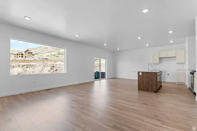 292 E Levengrove Dr #231, Lehi, UT 84048 - #3