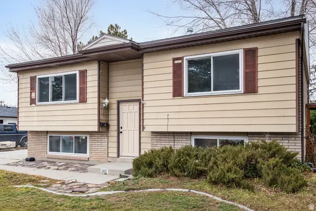 140 W 8710 S, Sandy, UT 84070 - #2