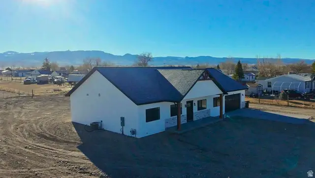 170 N 100 W, Centerfield, UT 84622 - #1