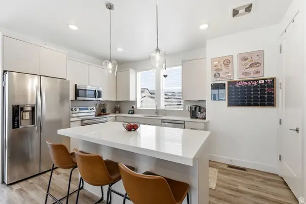 11358 S Willow Dr, South Jordan, UT 84009