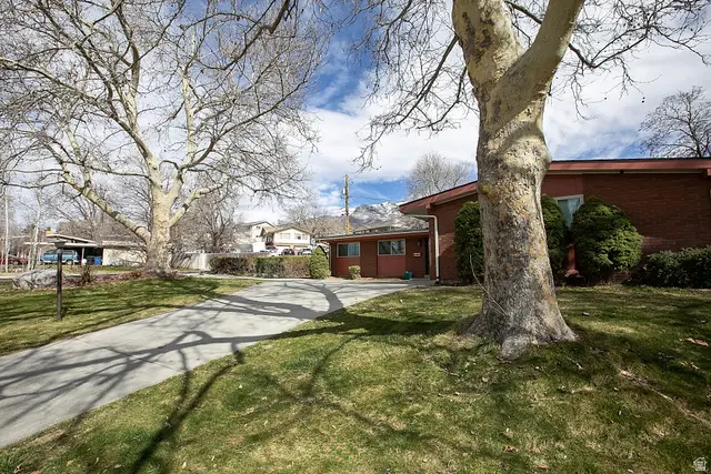 888 Thornfield Rd, Kaysville, UT 84037 - #3