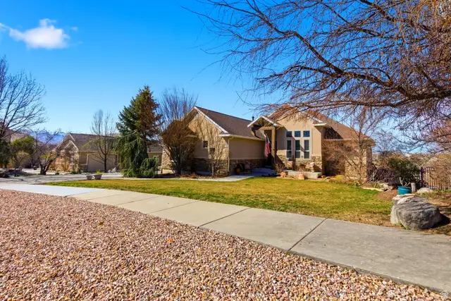 722 W Webb Rd, Draper, UT 84020 - #2