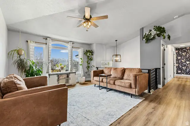 6976 S Kokopelli Ct W, West Jordan, UT 84081 - #3