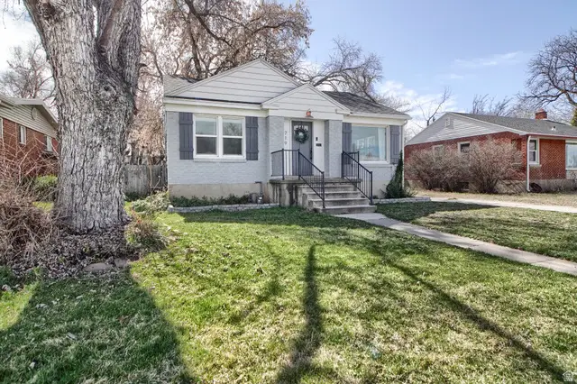 719 Bel Mar Dr, South Ogden, UT 84403 - #2