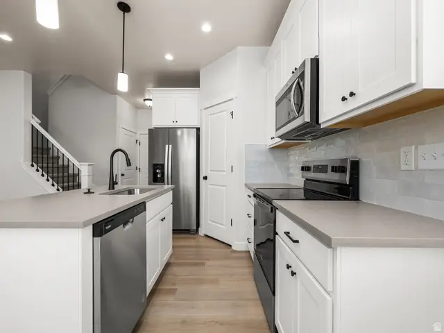 920 N Hillcrest Ln, Lehi, UT 84048 - #3