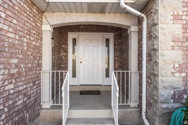 237 S Ridgeview Dr, Orem, UT 84058 - #2