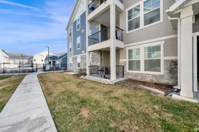 101 W Terra Vista Dr, Saratoga Springs, UT 84045 - #3