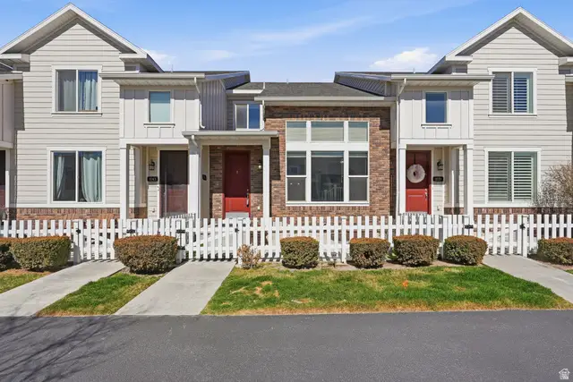 1041 W Painted Horse Ln, Bluffdale, UT 84065 - #1