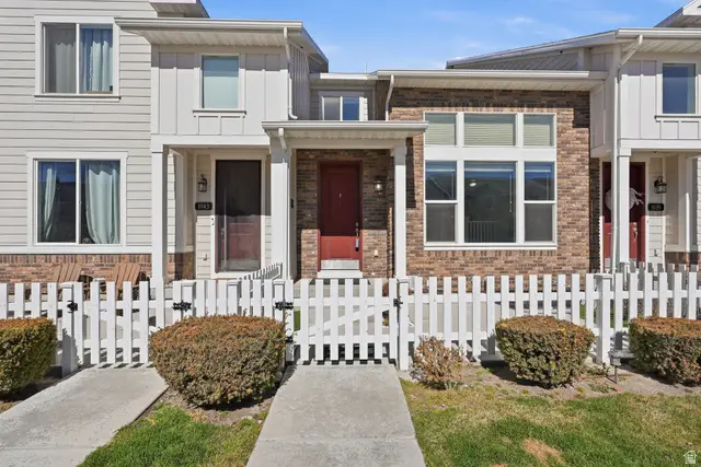 1041 W Painted Horse Ln, Bluffdale, UT 84065 - #2