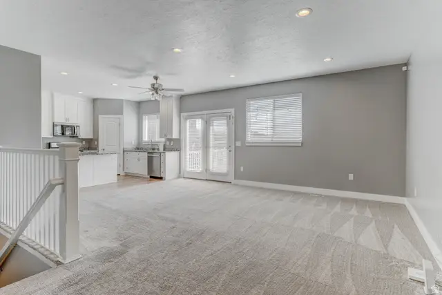 579 W 2350 N, Layton, UT 84041 - #2