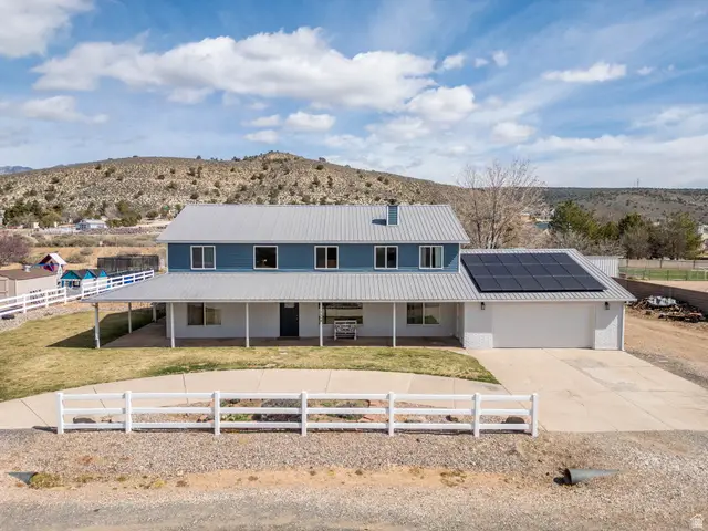 7998 N Sapphire Dr, Saint George, UT 84770 - #2
