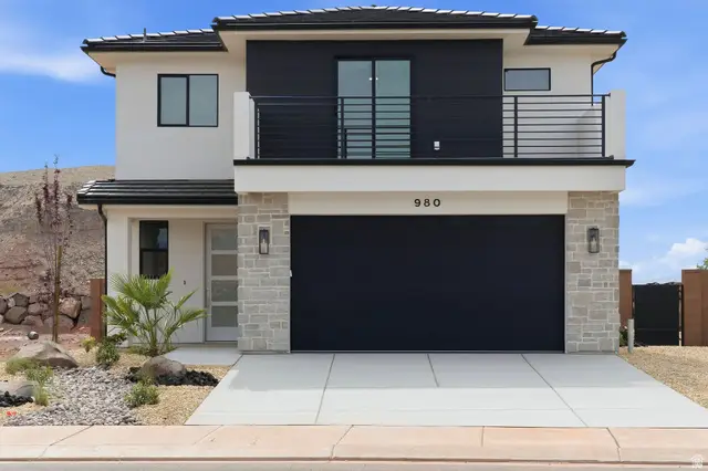 980 E Coyote Crest Dr, Washington, UT 84780 - #1