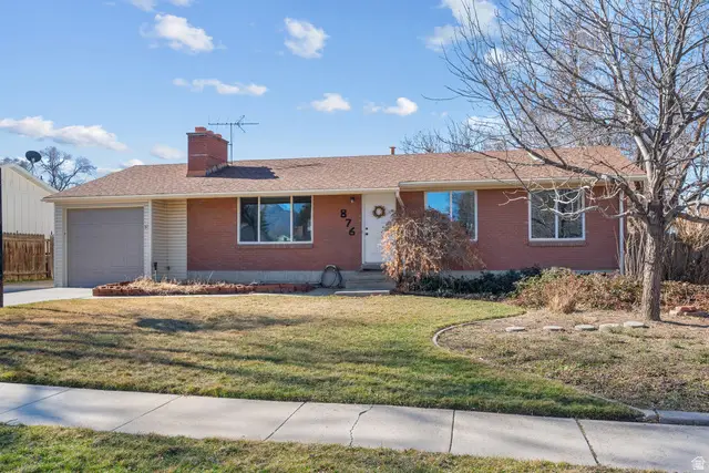876 E Chariot Dr, Sandy, UT 84094 - #1