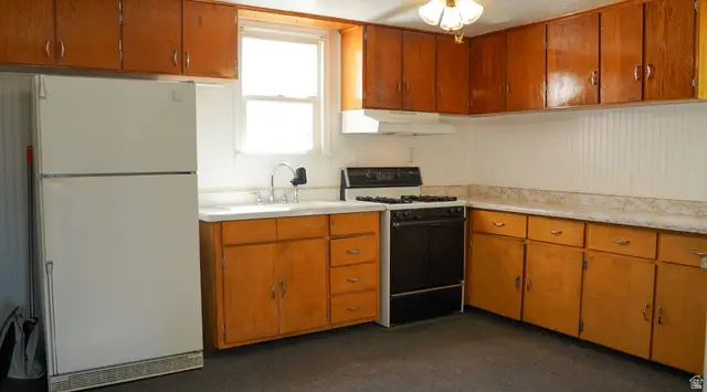 268 E Vine St S, Tooele, UT 84074 - #3