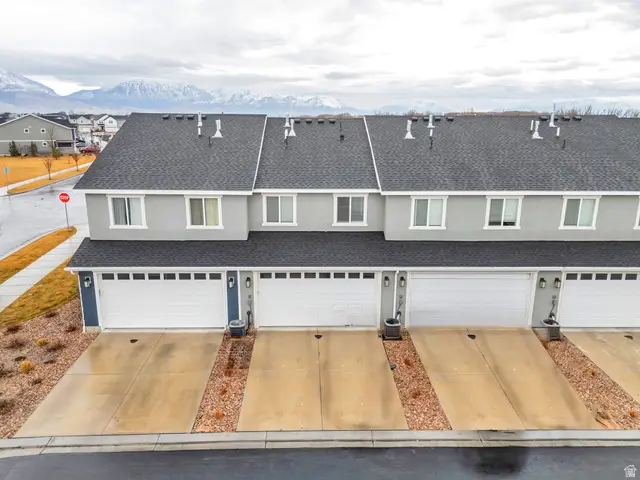 431 N Northshore Dr, Saratoga Springs, UT 84045 - #2