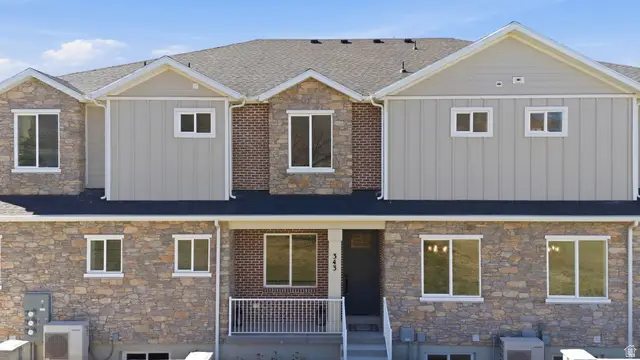 343 E 100 S, Santaquin, UT 84655 - #2