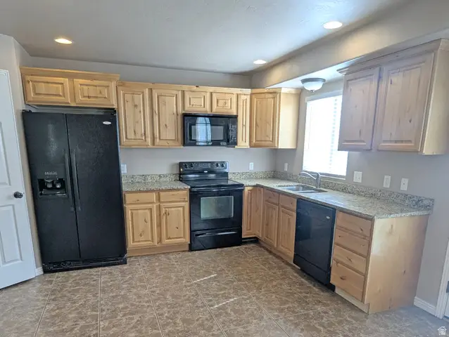 1781 W 5050 S, Roy, UT 84067 - #3