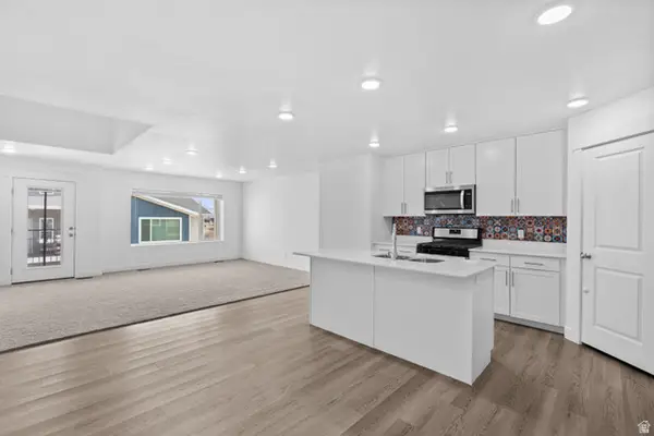 1104 N 1880 W, Farmington, UT 84025