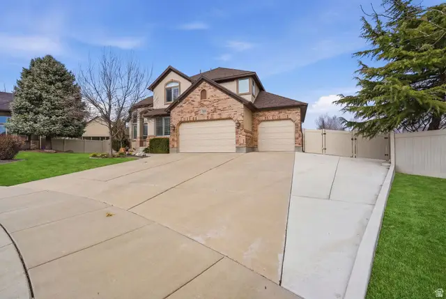 3372 W Waterbridge Cv S, South Jordan, UT 84095 - #2