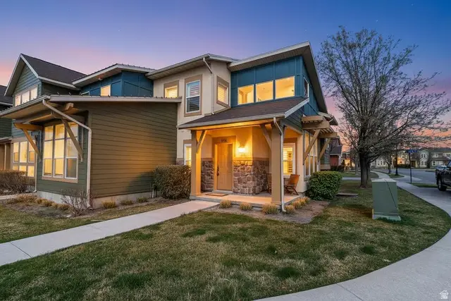 936 W Spring Creek Ln, Farmington, UT 84025 - #2