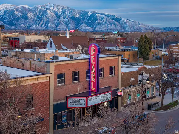 8333 S S Iris Lumi Ln W #Q201, Midvale, UT 84047