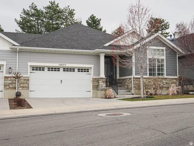 10673 S Bridlewood Ln, Sandy, UT 84092 - #3