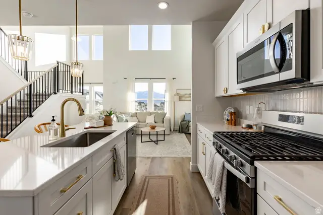 13618 S Vernet Dr, Riverton, UT 84096 - #3