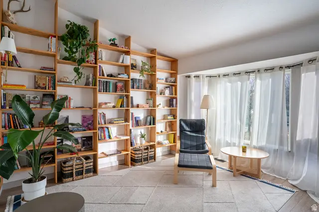 6070 S Cougar Ln, Kearns, UT 84118 - #3