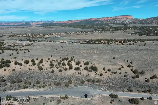 1825 E Eagle Ridge Cir #15, Hatch, UT 84735 - #3