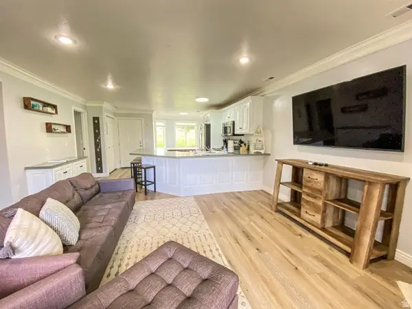 929 N Harbor Village Dr E #117, Garden City, UT 84028