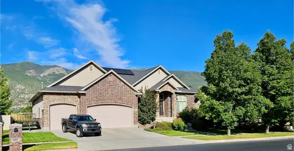 681 Country Ln, Farmington, UT 84025