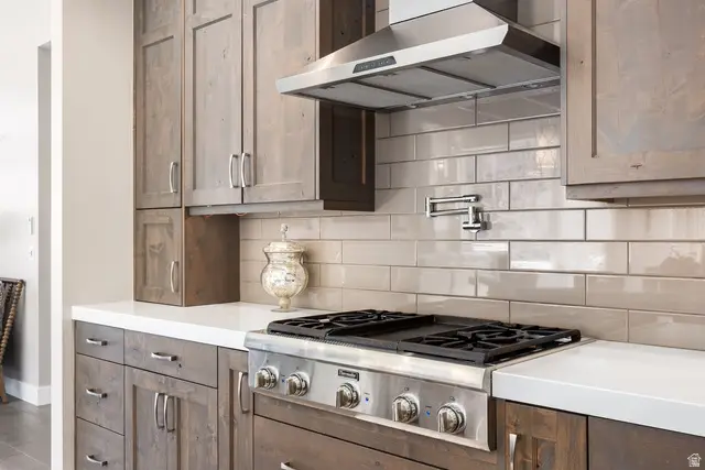 806 S Summit Creek Dr, Woodland Hills, UT 84653 - #3