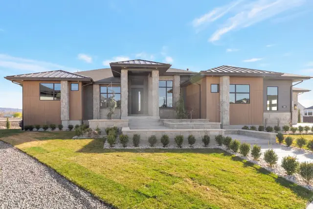 538 S 1400 W, Farmington, UT 84025 - #2