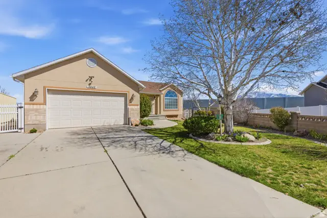 3642 W Angus Dr, South Jordan, UT 84009 - #3