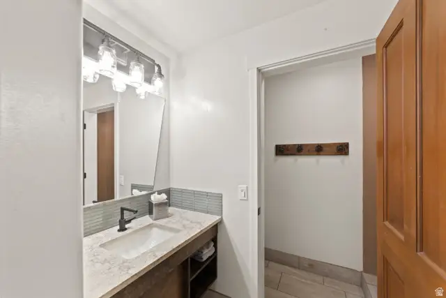 100 W 200 S #212, Moab, UT 84532 - #3