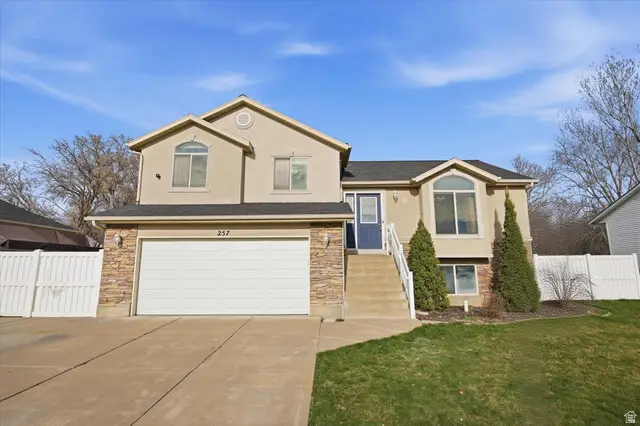 257 S 950 W, Layton, UT 84041 - #1