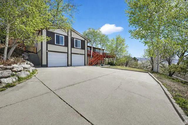 1290 Oakridge Dr, Centerville, UT 84014 - #2