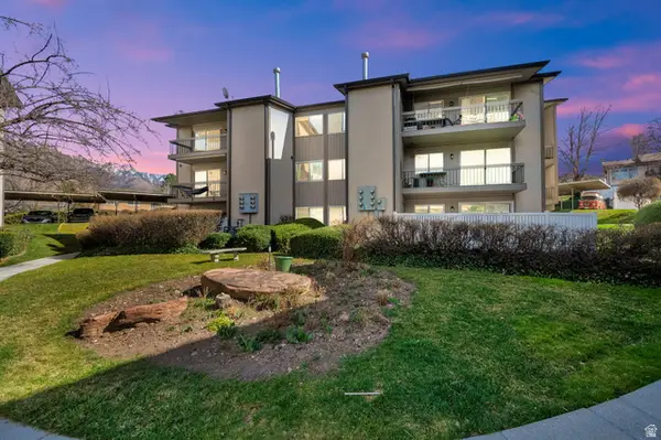 1581 E Waterbury Dr #L, Murray, UT 84121